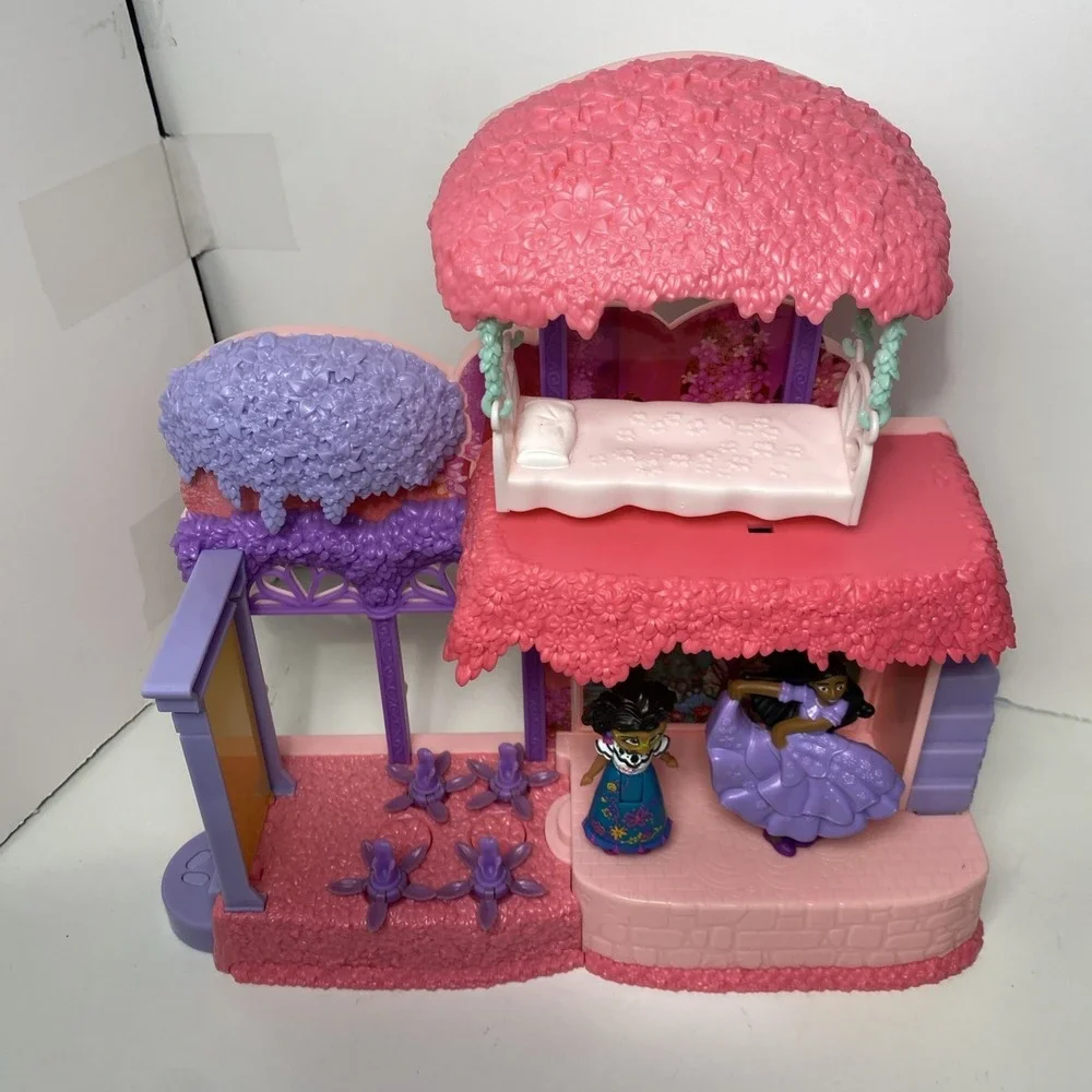 Disney Encanto Isabela's Garden Room Playset only Accessories Shown Come With‎